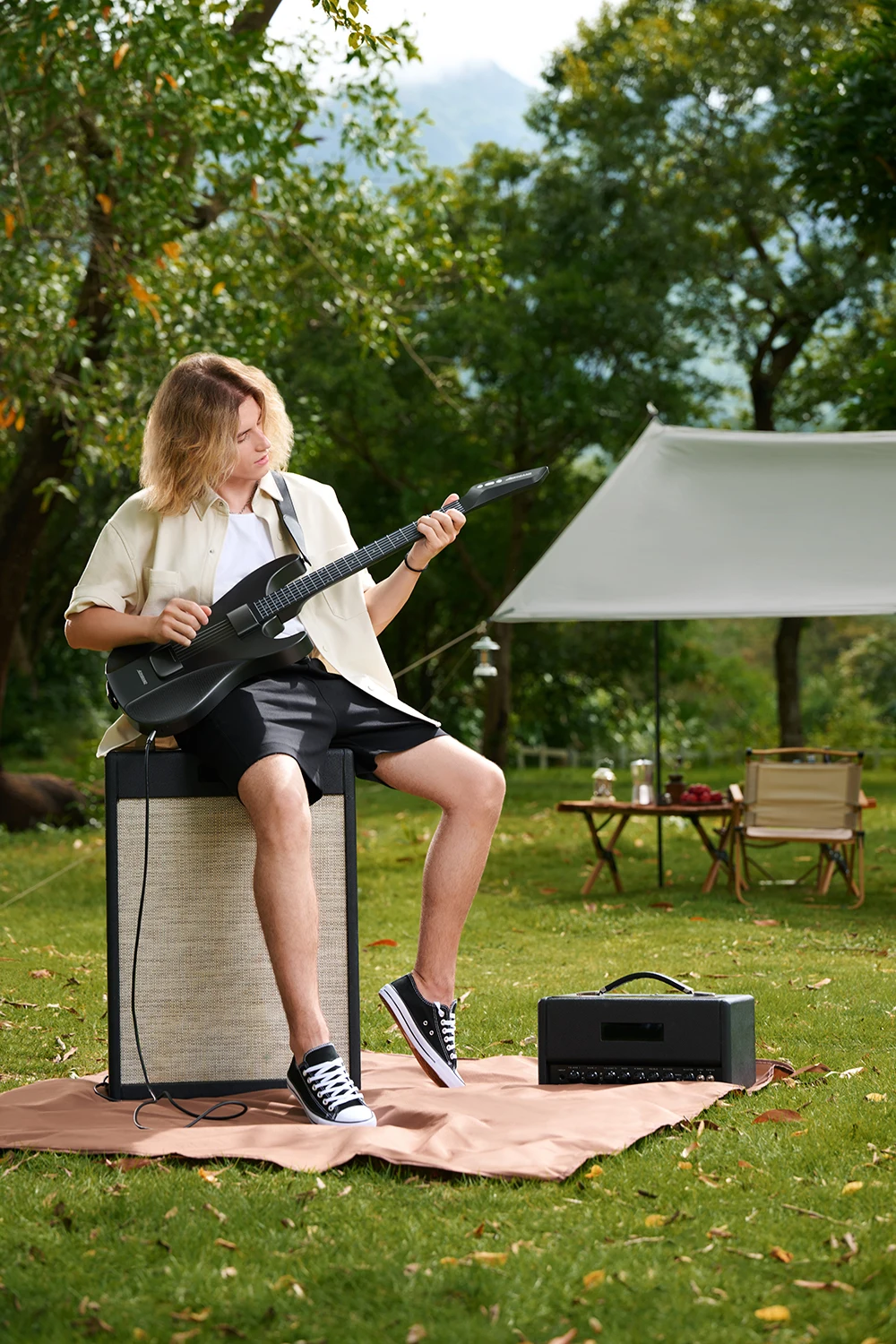 AeroBand Detachable Electric Guitar with Pain-Free Silicone Strings - 9 Sound Styles, Acoustic Bass Mic Port Included 32 kf S8586f34f3eff402e8401d75d3d3fda78r